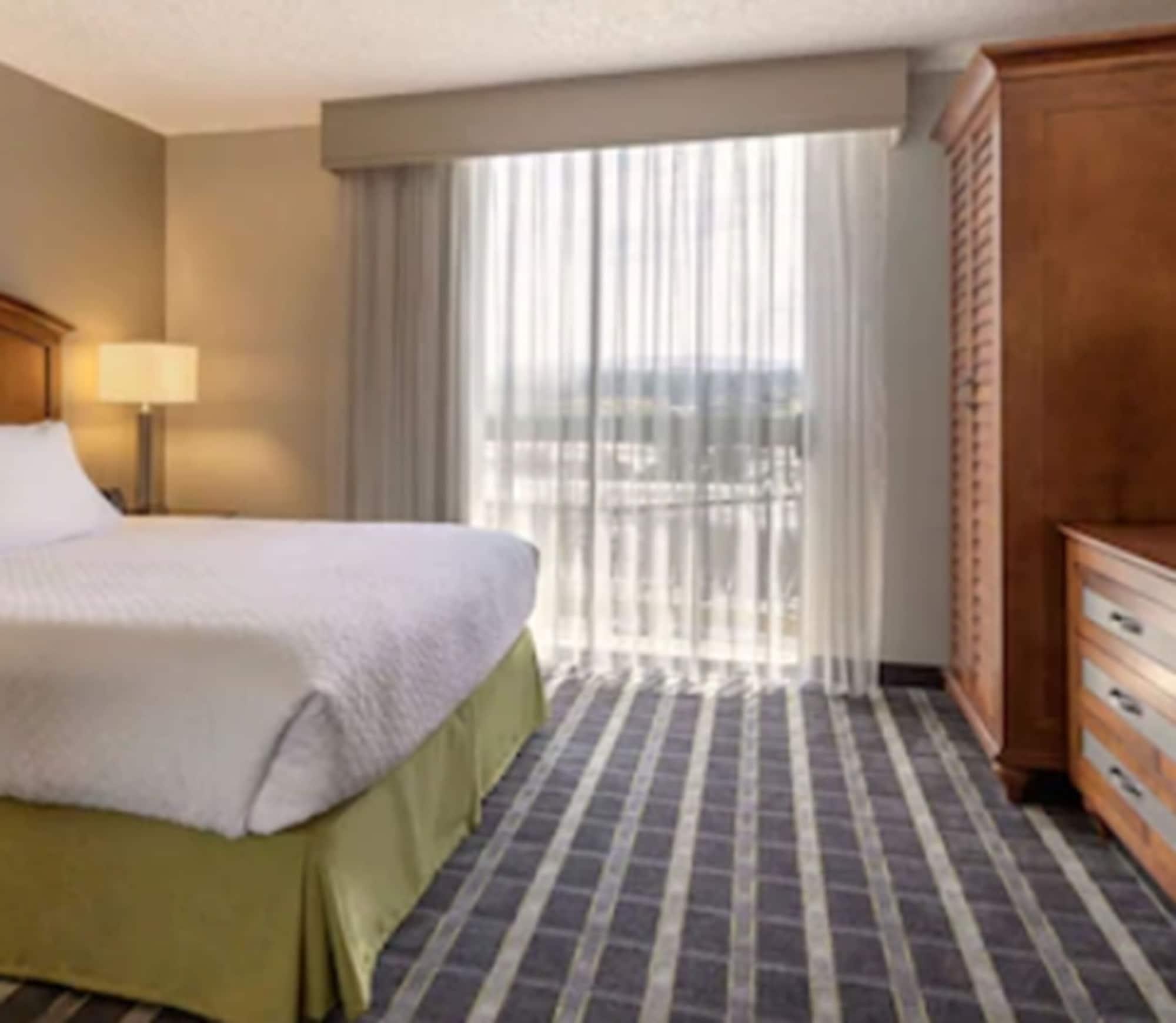 Embassy Suites San Francisco Airport - Waterfront Burlingame Exterior photo