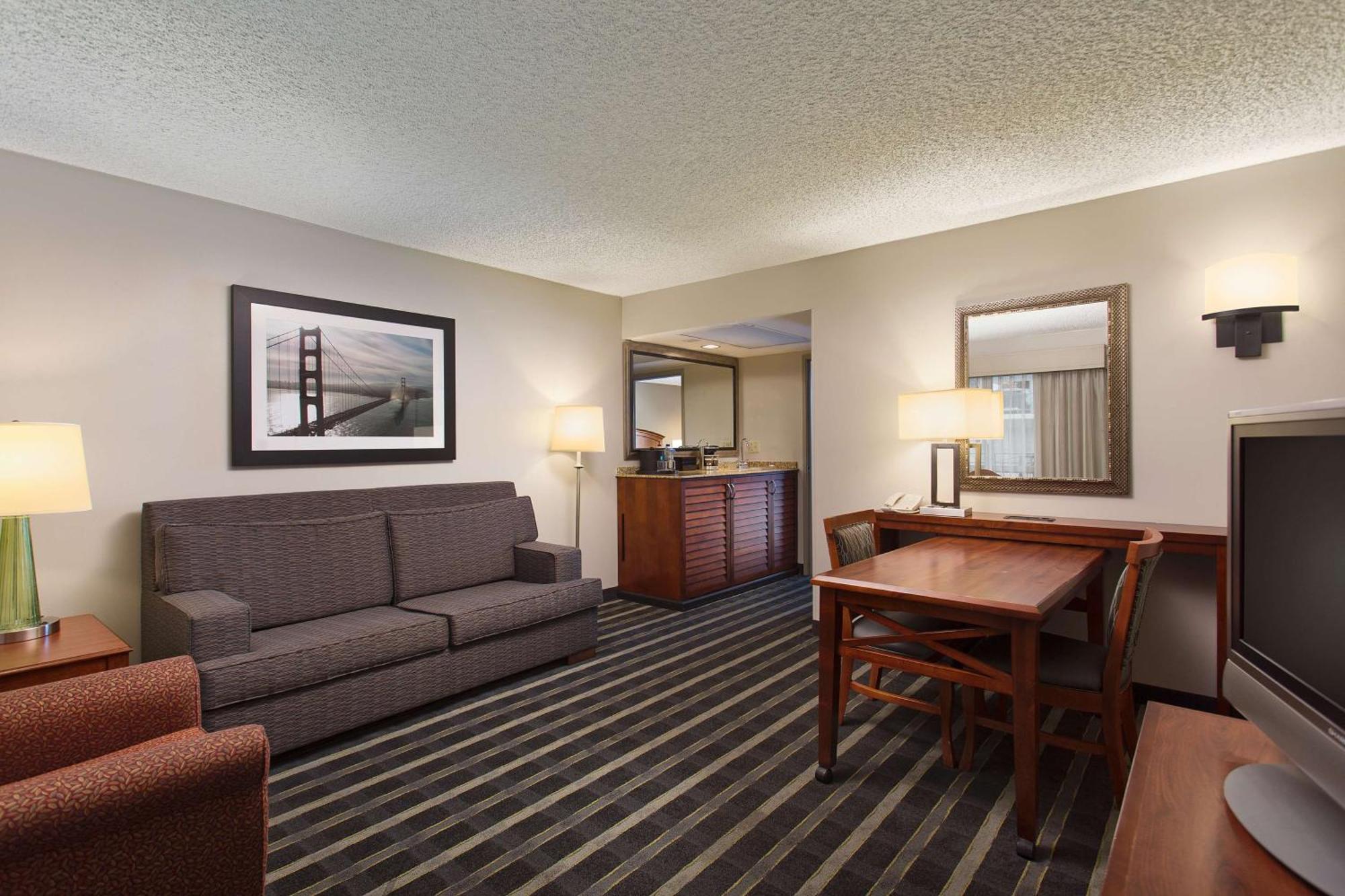 Embassy Suites San Francisco Airport - Waterfront Burlingame Exterior photo